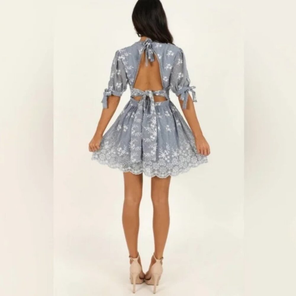 New Showpo See The World Dobby Embroidered Dress Size 6